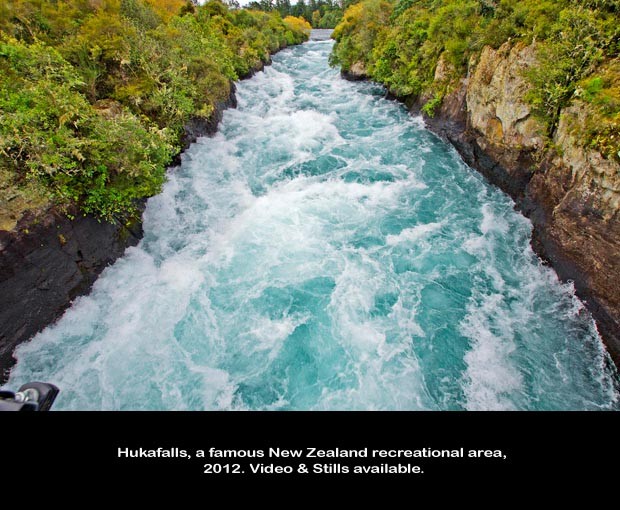 NZ029-Hukafalls-WhiteWater_NZ-0605